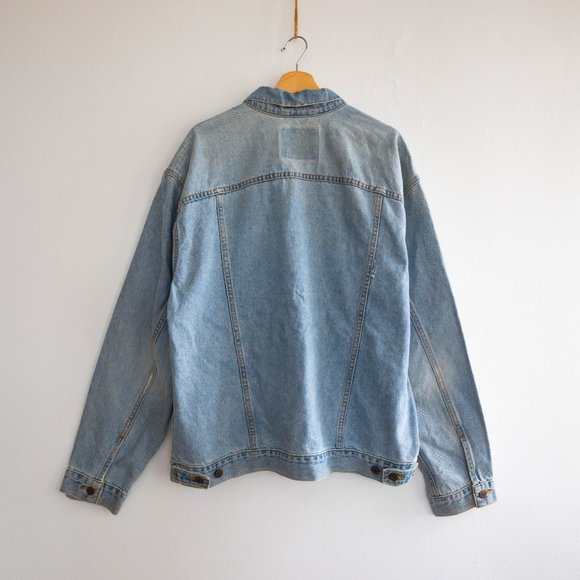 Vintage Levi's Men's Jean Jacket - Picture 2 of 6